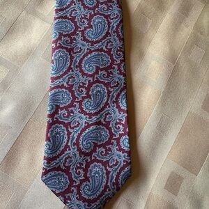 Paisley Patterned Tie - Burgundy‎ and Blue